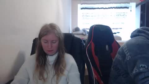 JenisAndPeter online show from March 7, 7:38 am