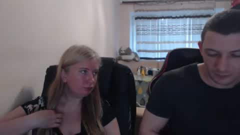Snapshot of jenisandpeter chatting on May 27, 5:21 pm JenisAndPeter online show from May 27, 5:21 pm