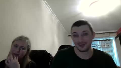 Snapshot of jenisandpeter chatting on June 10, 5:56 pm JenisAndPeter online show from June 10, 5:56 pm
