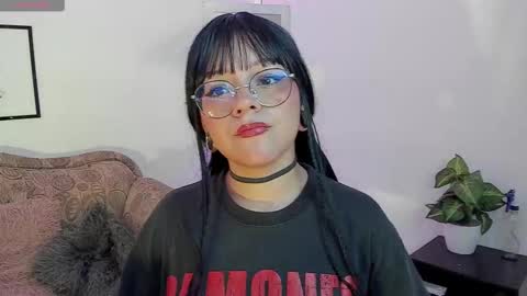 jenn online show from February 28, 12:32 am