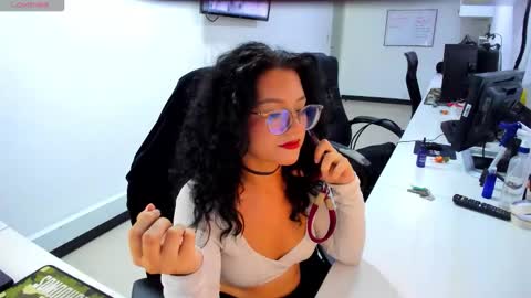 jenn online show from November 22, 10:31 pm