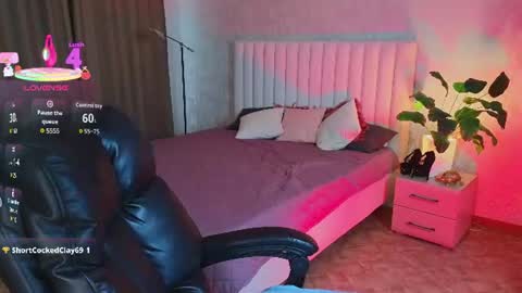 Snapshot of jenna_adams_ chatting on June 12, 2:43 am jenna_adams_ online show from June 12, 2:43 am