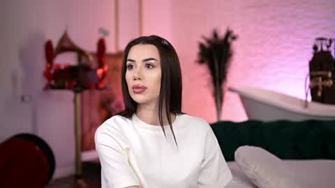 jenna_day online show from April 18, 7:01 am