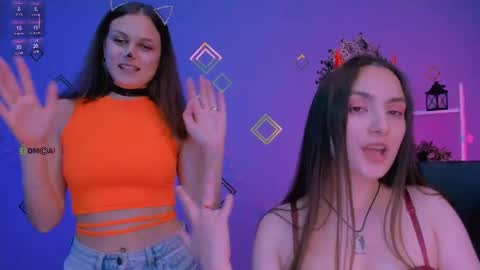 Snapshot of jenna_elayne chatting on May 7, 1:27 pm jenna_elayne online show from May 7, 1:27 pm
