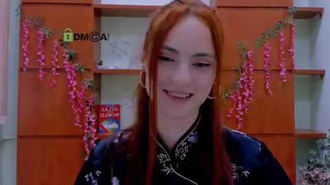 Snapshot of jenna_elayne chatting on July 29, 4:05 pm jenna_elayne online show from July 29, 4:05 pm