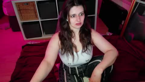 Snapshot of jenna_sxy19 chatting on May 18, 2:12 pm jennasxy19 online show from May 18, 2:12 pm