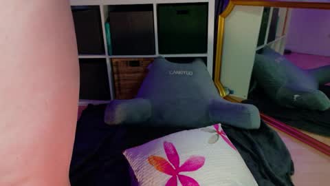 Snapshot of jenna_sxy19 chatting on June 9, 1:12 pm jennasxy19 online show from June 9, 1:12 pm
