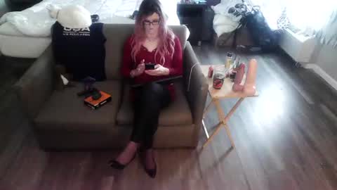 Snapshot of jennacd4life chatting on July 1, 9:36 pm Jenna Cross online show from July 1, 9:36 pm
