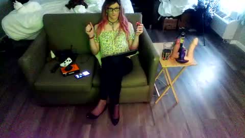 Snapshot of jennacd4life chatting on July 4, 12:06 am Jenna Cross online show from July 4, 12:06 am