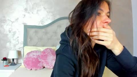 Snapshot of jennamyers chatting on May 9, 7:08 pm JennaMyers online show from May 9, 7:08 pm