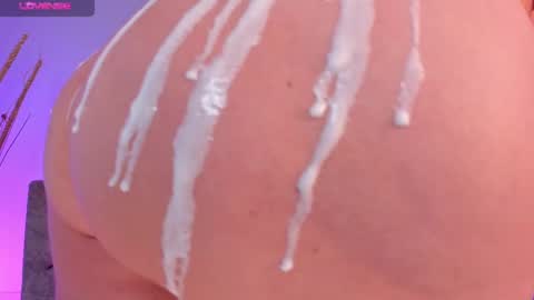 Snapshot of jennaolson chatting on February 9, 8:34 pm Jenna Olson online show from February 9, 8:34 pm