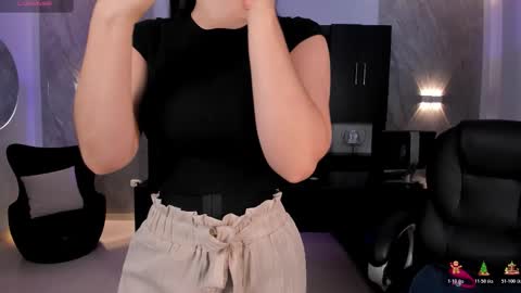 Jenna Olson  online show from December 4, 6:38 pm