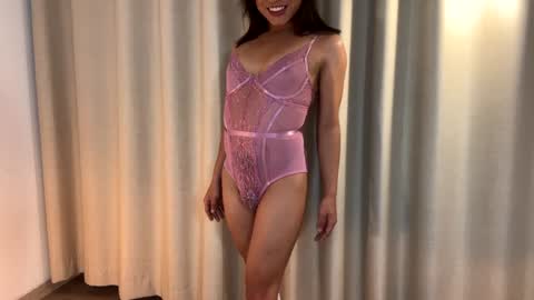 Snapshot of jennardrako chatting on January 3, 9:04 am jennardrako online show from January 3, 9:04 am