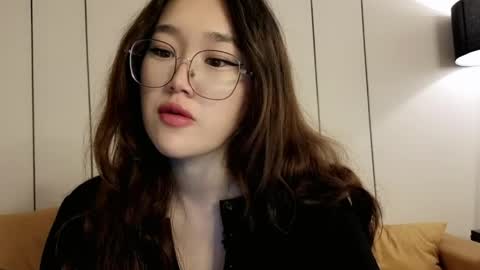 Snapshot of jennatyan chatting on May 13, 4:21 am JENNA online show from May 13, 4:21 am