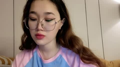 Snapshot of jennatyan chatting on June 6, 3:22 am JENNA online show from June 6, 3:22 am