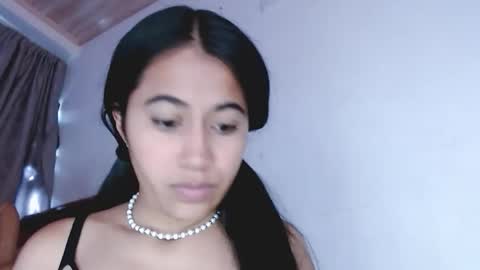 Snapshot of jenner_lena chatting on May 13, 7:11 pm jenner_lena online show from May 13, 7:11 pm