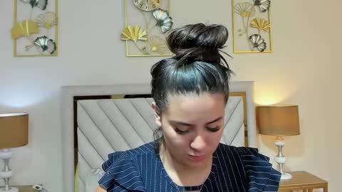 jenner_madison online show from April 24, 11:23 am
