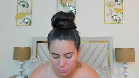 jenner_madison online show from July 4, 12:33 pm