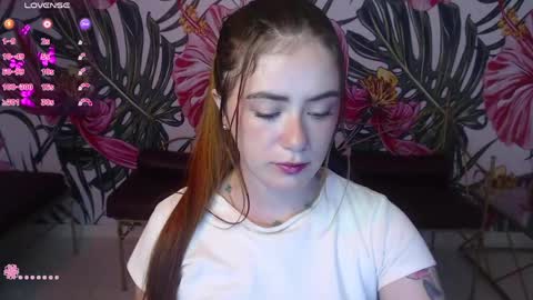 Snapshot of jenni_arango chatting on May 28, 1:41 pm Jenny online show from May 28, 1:41 pm