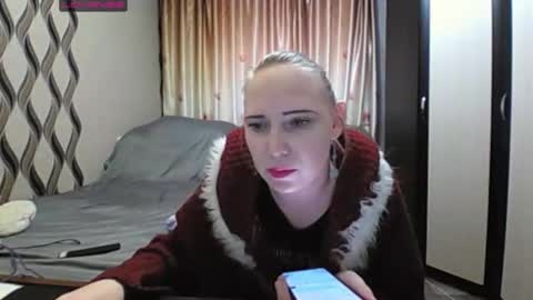 JenniDeep online show from February 9, 11:25 am