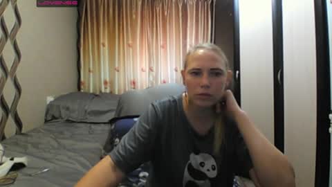 JenniDeep online show from June 25, 9:03 am
