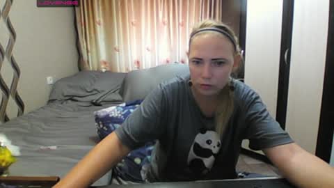 JenniDeep online show from July 5, 7:37 am