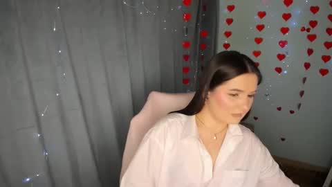 Jennie online show from March 12, 1:39 pm