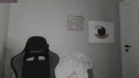 Snapshot of jennie_cartera chatting on December 15, 1:32 am Jennie online show from December 15, 1:32 am