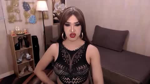 jenniegarcia online show from November 23, 12:54 am