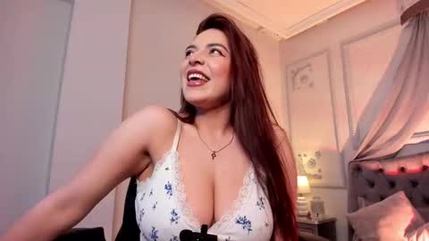 Snapshot of jenniekim_18 chatting on September 24, 11:13 am Jennie online show from September 24, 11:13 am