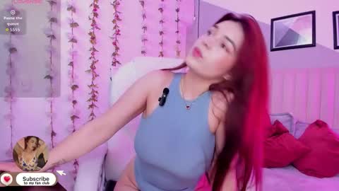 Snapshot of jenniekim_18 chatting on October 22, 11:43 am Jennie online show from October 22, 11:43 am