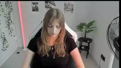 Snapshot of jenniestar chatting on July 3, 1:39 pm Karla online show from July 3, 1:39 pm