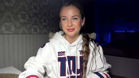 Snapshot of jennifer838 chatting on May 7, 8:14 pm Jennifer online show from May 7, 8:14 pm