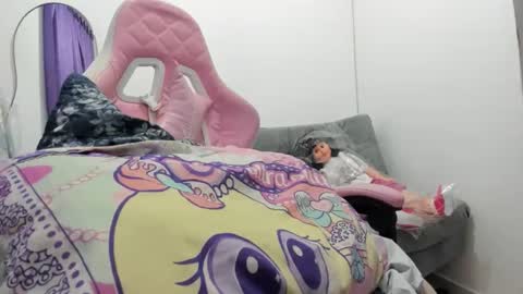 jennifer_bodyy0404 online show from March 8, 11:30 pm