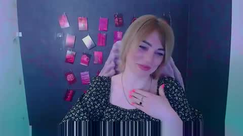 Jennifer online show from March 8, 6:39 am