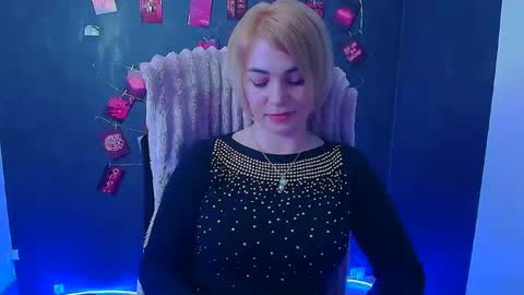 Snapshot of jennifer_cuttie chatting on May 4, 11:50 am Jennifer online show from May 4, 11:50 am