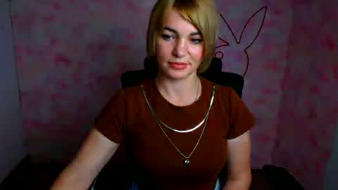 Snapshot of jennifer_cuttie chatting on July 2, 6:52 am Jennifer online show from July 2, 6:52 am
