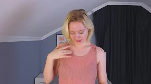 Snapshot of jennifer_mathis chatting on October 2, 3:08 pm jennifer_mathis online show from October 2, 3:08 pm