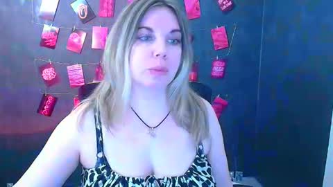 Jennifer online show from March 23, 6:50 am