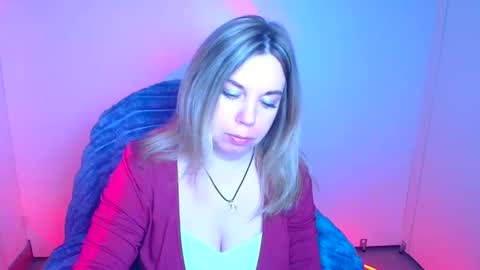 Jennifer online show from April 27, 5:49 am
