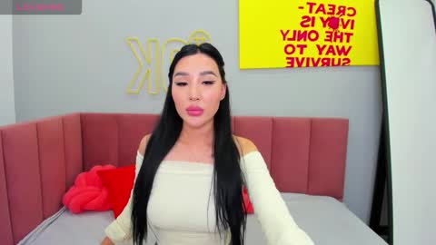 Jennifer online show from October 8, 7:39 am