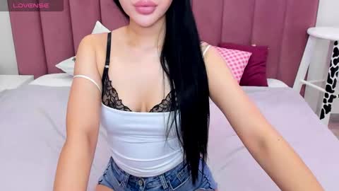 Jennifer online show from January 16, 2:04 am