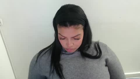 Snapshot of jennifer_oliveira chatting on September 10, 4:23 am Jenn 3 online show from September 10, 4:23 am