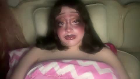 Snapshot of jennifer_robbie chatting on February 13, 5:37 am jennifer_robbie online show from February 13, 5:37 am