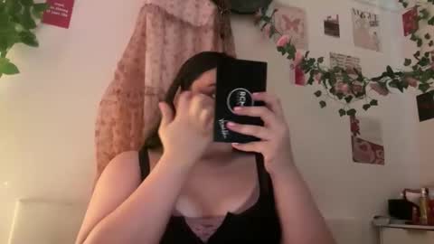 jennifer_robbie online show from June 6, 11:20 pm