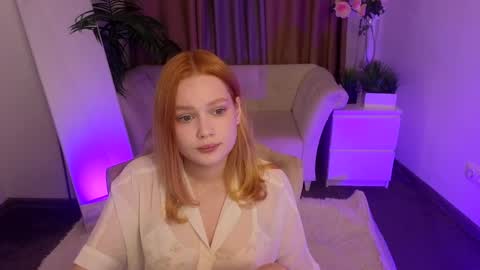 Snapshot of jennifer_shy_ chatting on May 30, 11:29 am Jennifer online show from May 30, 11:29 am