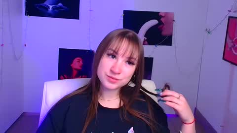 Jennifer online show from December 10, 12:38 pm