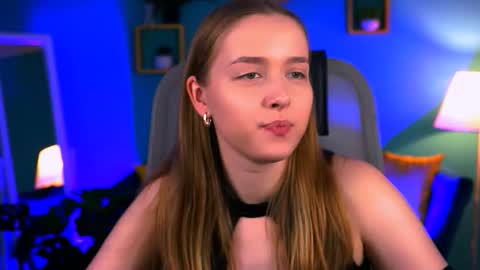 Jennifer online show from October 29, 1:46 pm