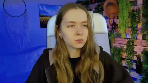 Jennifer online show from January 12, 8:08 am