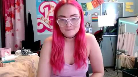 Snapshot of jennifergwen chatting on November 7, 6:02 am Jennifer Gwen online show from November 7, 6:02 am